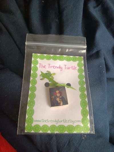 pins and air earrings - Thumbnail 2