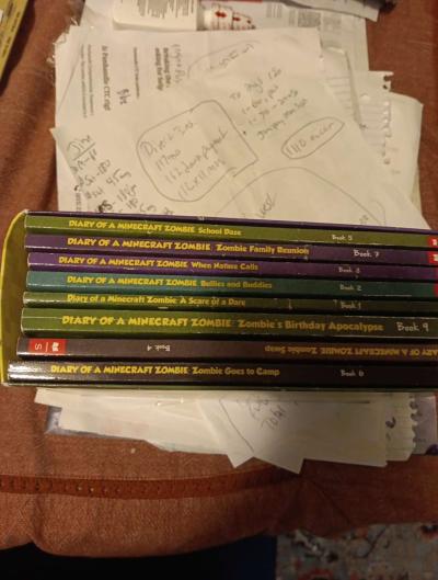 Minecraft zombie set of 9 books - Thumbnail 3