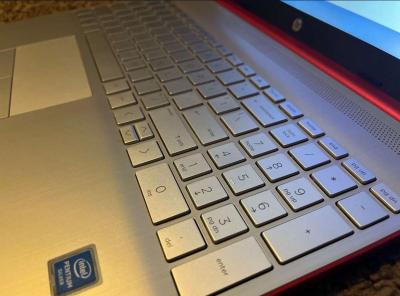 Red Hp Laptop - Thumbnail 2