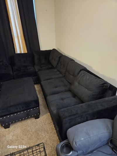 2 piece sectional with ottoman - Thumbnail 4