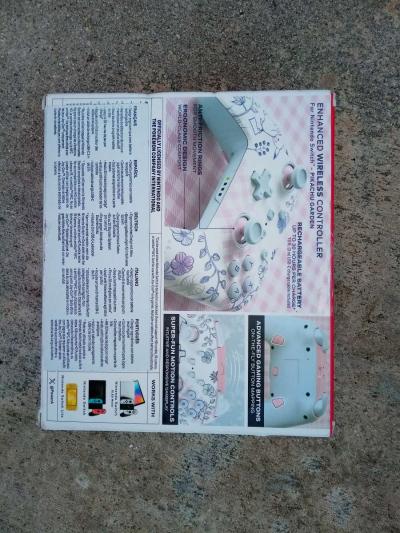 NINTENDO SWITCH POKEMON CONTROLLER - Thumbnail 3