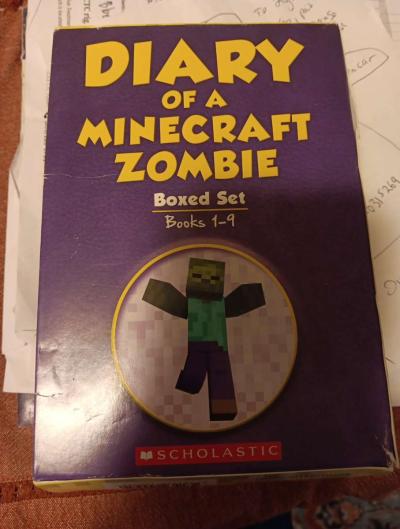 Minecraft zombie set of 9 books - Thumbnail 4