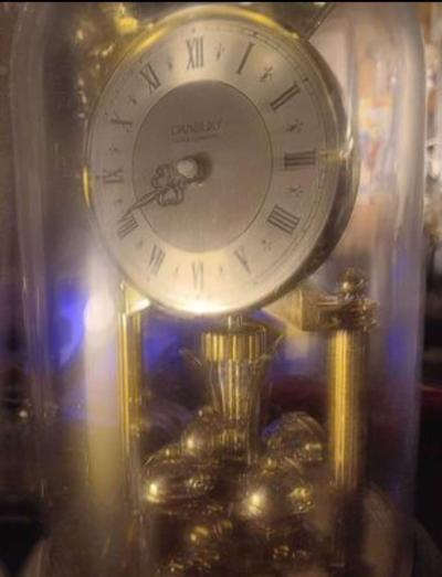 Danbury Clock Co Germany Anniversary Clock Glass Dome Brass - Thumbnail 2