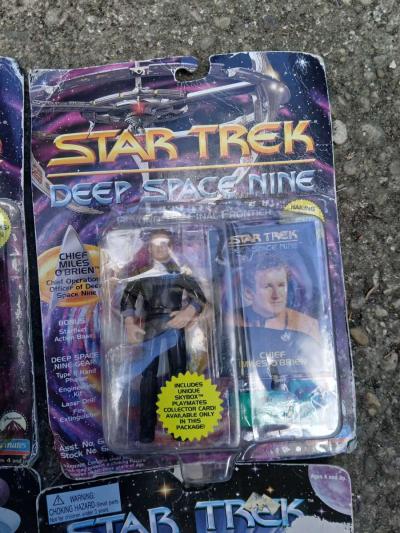 Star Trek Deep Space Nine Action Figures Lot of 4 Playmates - Thumbnail 3