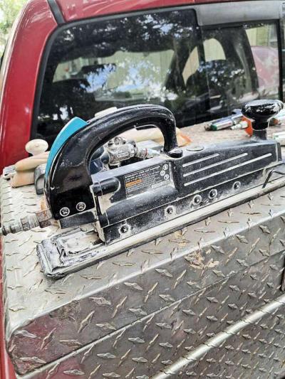 lot of auto Body tools - Thumbnail 3