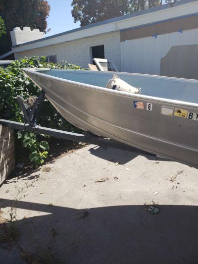 Aluminum boat - Thumbnail 2