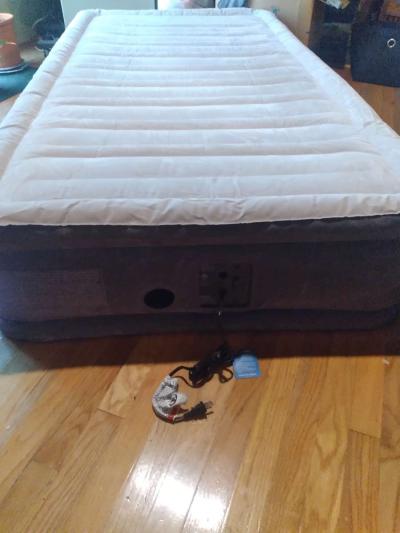 intex Dura beam comfort air mattress - Thumbnail 2