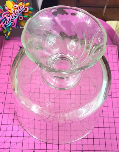 Vintage Glass 8 Trifle Bowl on Beautiful Swirl Pedastal - Thumbnail 4