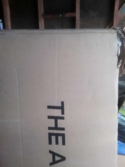 Queen bedframe and Headboard With 4dresser - Thumbnail 3