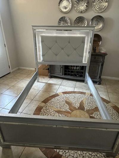 queen silver bed
