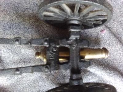 VINTAGE MFCO BRASS FIELD CANNON YORKTOWN VA FIGURINE - Thumbnail 3