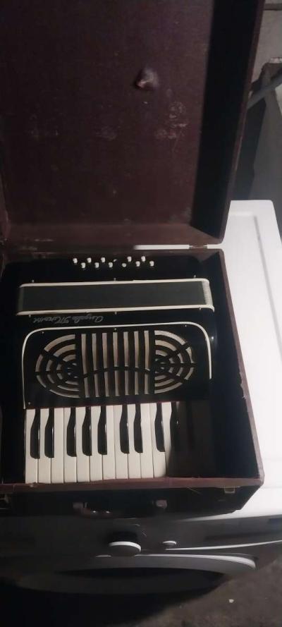 Moressi Piano Accordion - Thumbnail 2