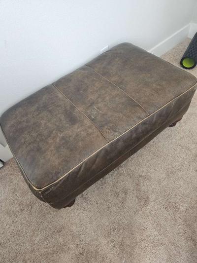 leather sofa with matching chair and ottoman - Thumbnail 6