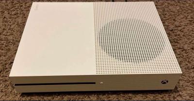 Xbox One S - Magnolia, Texas
