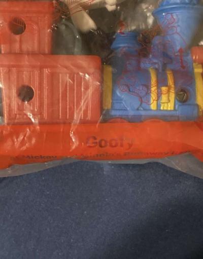 2022 McDonalds Happy Meal Toy 1 Goofy Train Walt Disney Worl - Thumbnail 2