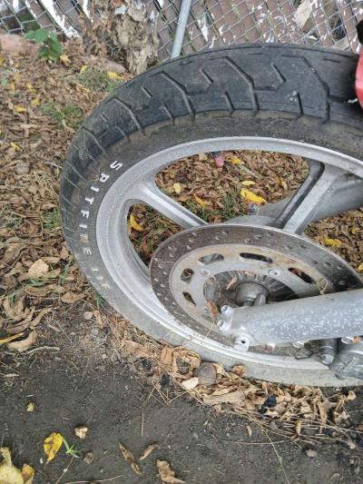 1988 honda magna motorcycle  sold as is - Thumbnail 4