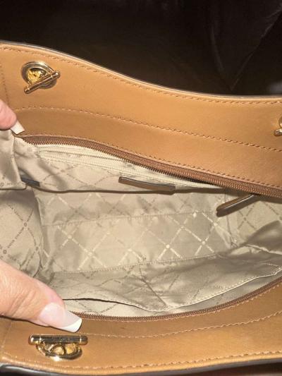 Michael Kors purse - Thumbnail 2