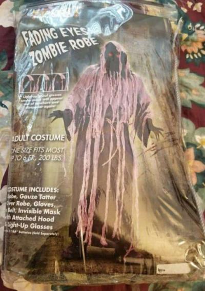 Fading Eyes Zombie Robe - Thumbnail 2