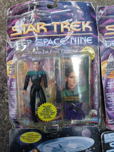 Star Trek Deep Space Nine Action Figures Lot of 4 Playmates - Thumbnail 2