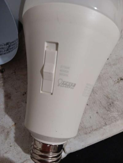 set of 5 clamp on lamps with 4060 lumen bulbs - Thumbnail 2