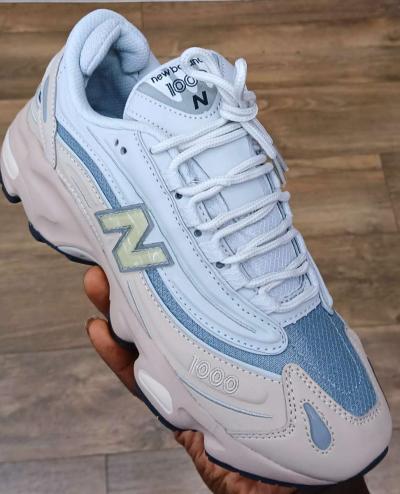 sneaker - Thumbnail 3