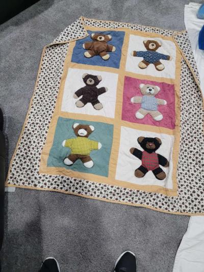 baby blanket with bears