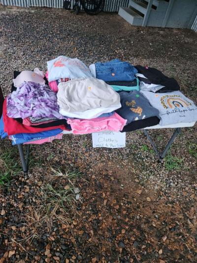 Yard Sale at 125 oak street in Simpson 8am to all gone - Thumbnail 2