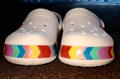 Crocs Junior Chevron Rainbow Clogs - Thumbnail 2