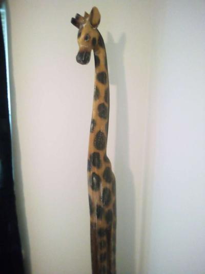 7 foot tall wooden giraffe - Thumbnail 2
