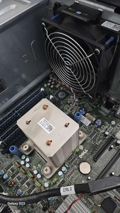 Dell PowerEdge T310 - Thumbnail 6