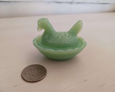 hens on a mest - Thumbnail 3