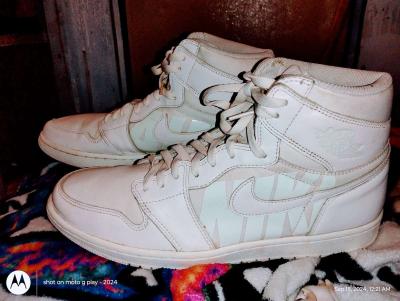 Air Jordan 1 Retro High OG Guava Ice - Thumbnail 5