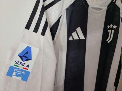 Juventus Jersey Soccer 2025 Fan Version Size L Chiesa - Thumbnail 3