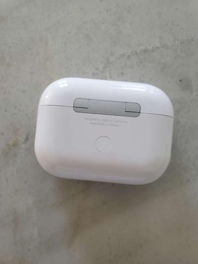 Apple AirPods 2nd Generation - Thumbnail 3