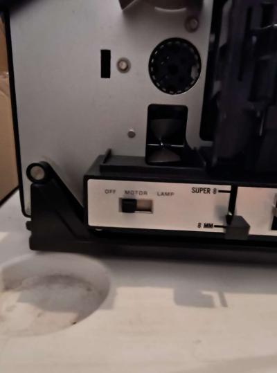 Old  Unused Projector - Thumbnail 6