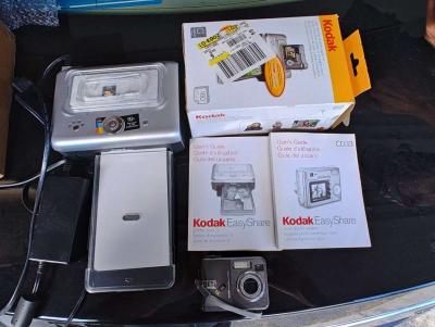 Antique cameras - Thumbnail 2