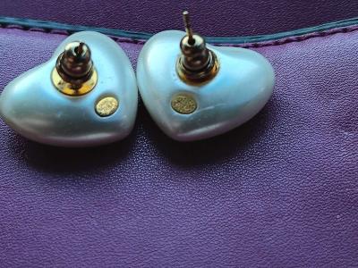 CHANEL heart shaped pearl stud earrings - Thumbnail 4