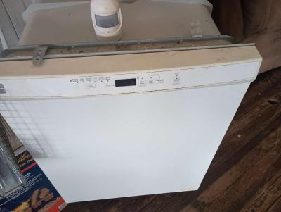 Kenmore dishwasher has been tested works fine - Thumbnail 2