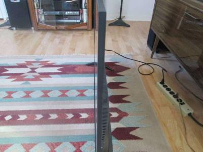 TCL Roku TV 4K  49 inches - Thumbnail 6