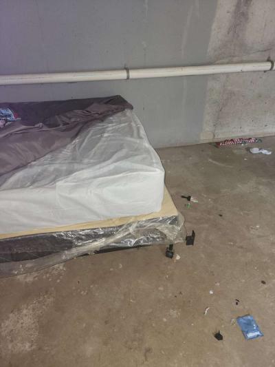 DressersQueenBed - Thumbnail 6