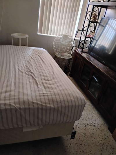 bedroom - Thumbnail 5