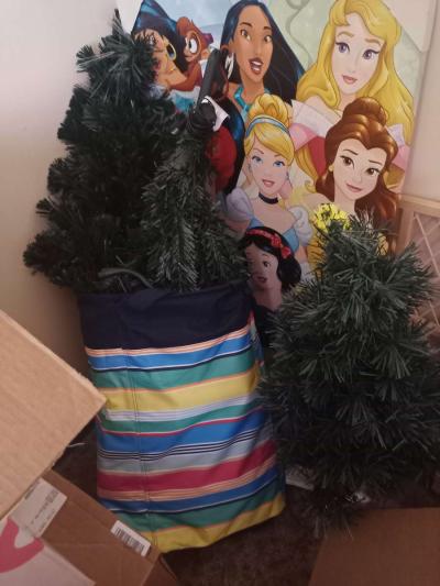 Christmas tree and additional Christmas stuff - Thumbnail 2