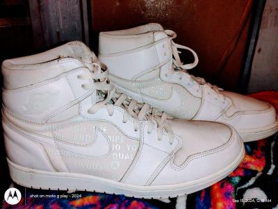 Air Jordan 1 Retro High OG Guava Ice - Thumbnail 4