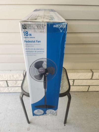 Utilitech 18 Inch Pedestal Fan - Thumbnail 3