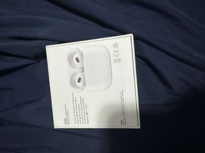 Apple AirPods generation 3 - Thumbnail 2