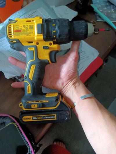 DeWalt drill - Thumbnail 3