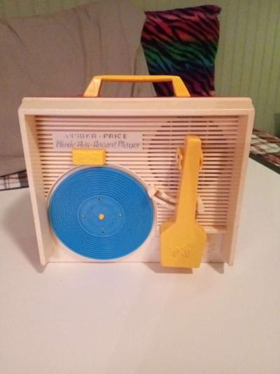Fisher Price Music Record Player with five records - Thumbnail 6