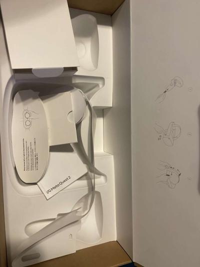 Oculus Meta Quest 2 - Thumbnail 5