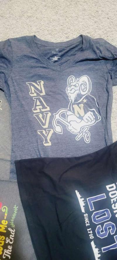 tee shirts I have LOTS to post will definitely make deals - Thumbnail 4