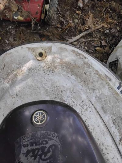 Yamaha Jet Ski XL 1200 Needs Work as is - Thumbnail 2